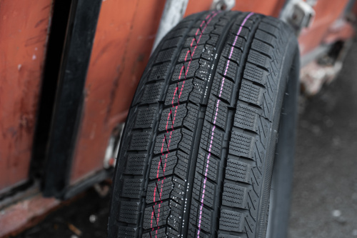 фото протектора и шины ICEPIONEER 868 Шина ZMAX ICEPIONEER 868 265/70 R16 112T